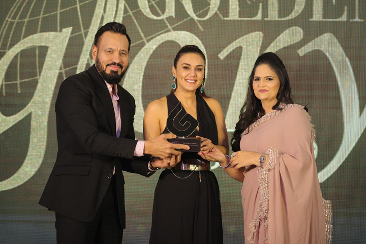 Brands Impact, Golden Glory Awards, GGA, Preity Zinta, Award